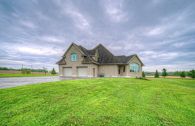 2930 Notre Dame Dr, Wilmot -  image-0-2