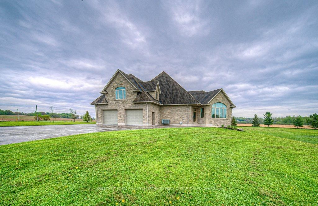 Detached House for sale at 2930 Notre Dame Drive, Wilmot, N0B 2L0 - MLS: X12155448