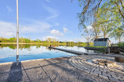 390 Dundas St, Greater Napanee - Greater Napanee image-0-3