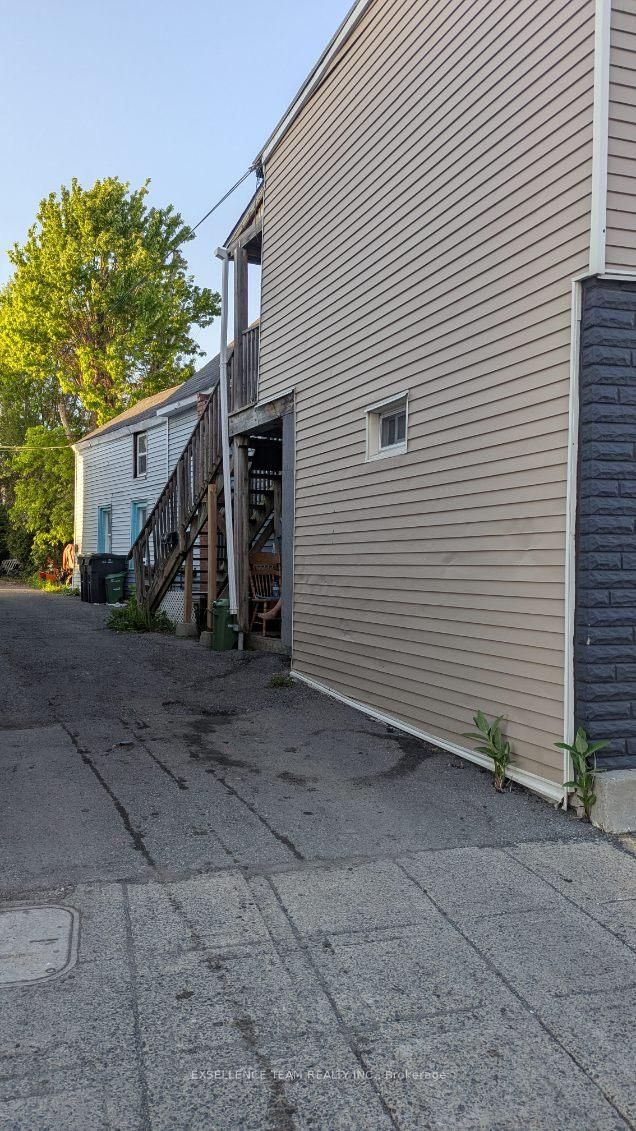 166 Montreal Rd, Cornwall, K6H 1B3 | Image 2