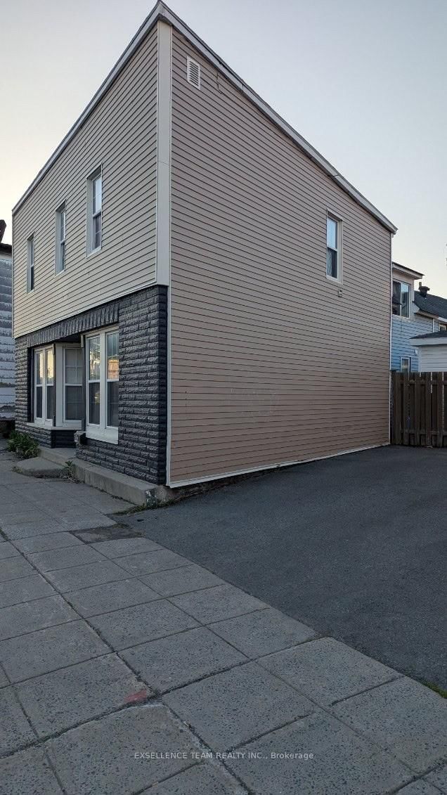 166 Montreal Rd, Cornwall, K6H 1B3 | Image 3