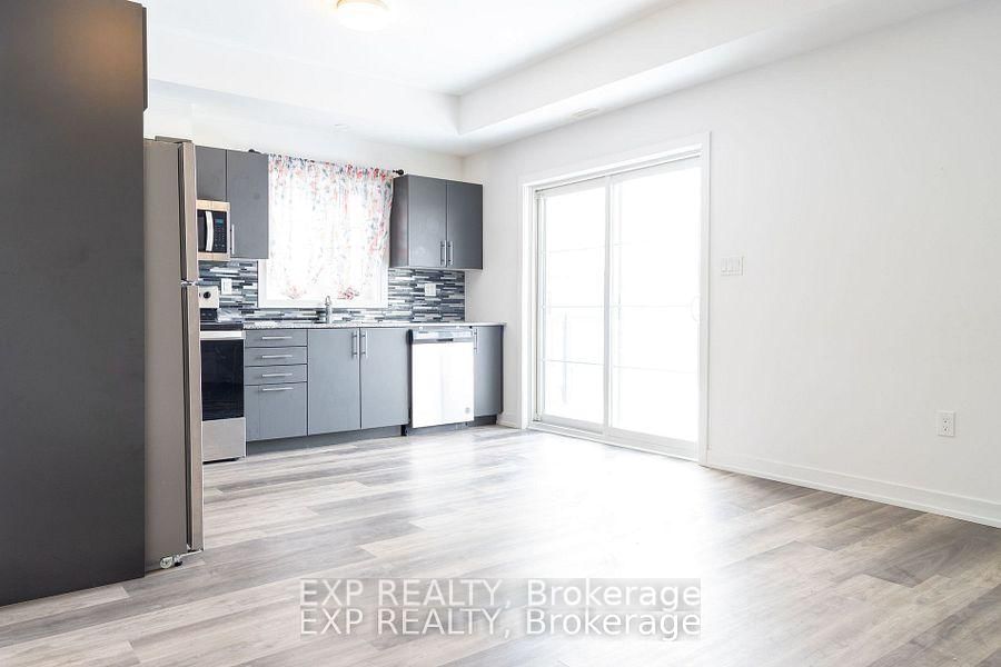 Townhouse for sale at 40-205 West Oak Trail, Kitchener, N2R 0R9 - MLS: X12156027