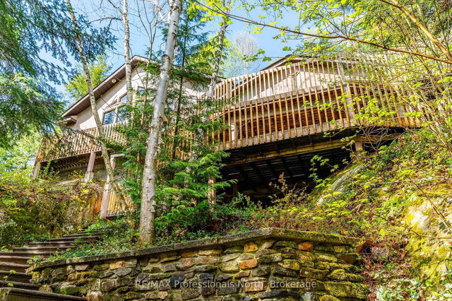 6213 Kennisis Lake Road