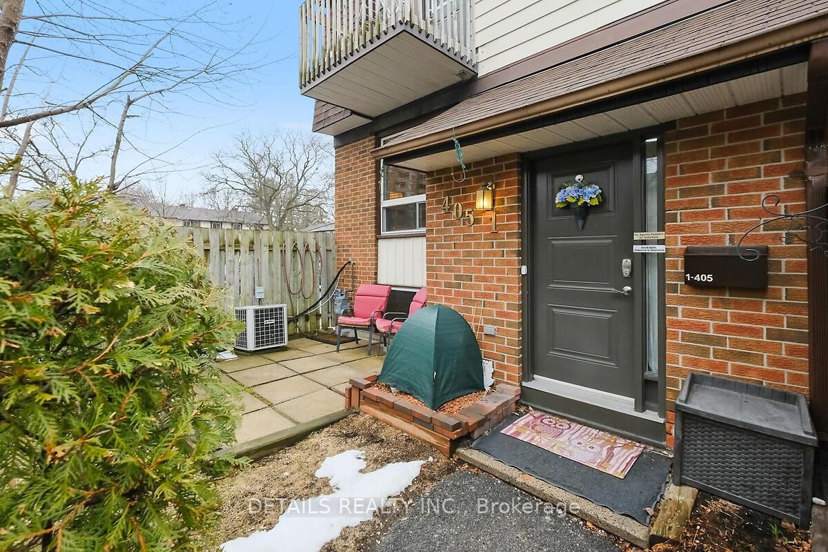 Townhouse for sale at 1-405 Montfort Street, Ottawa, Vanier, K1L 8G8 - MLS: X12156220