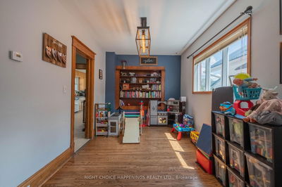 28 Oakland Ave, Welland - Broadway image-0-4