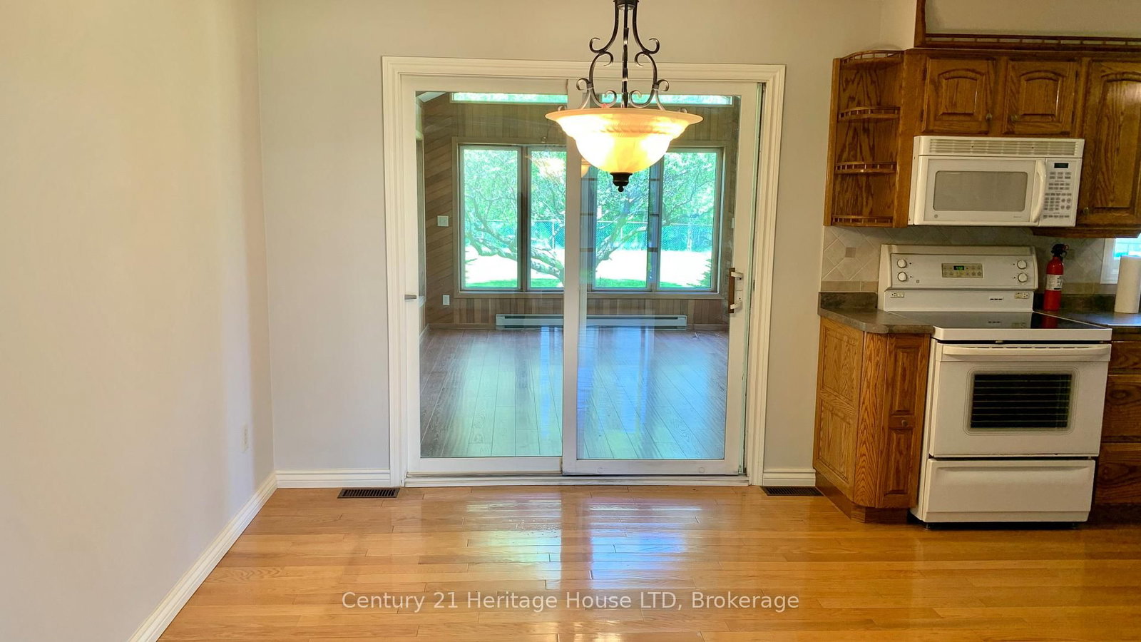 Listing Image 16