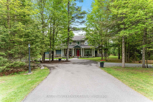 5 Carlisle Circle