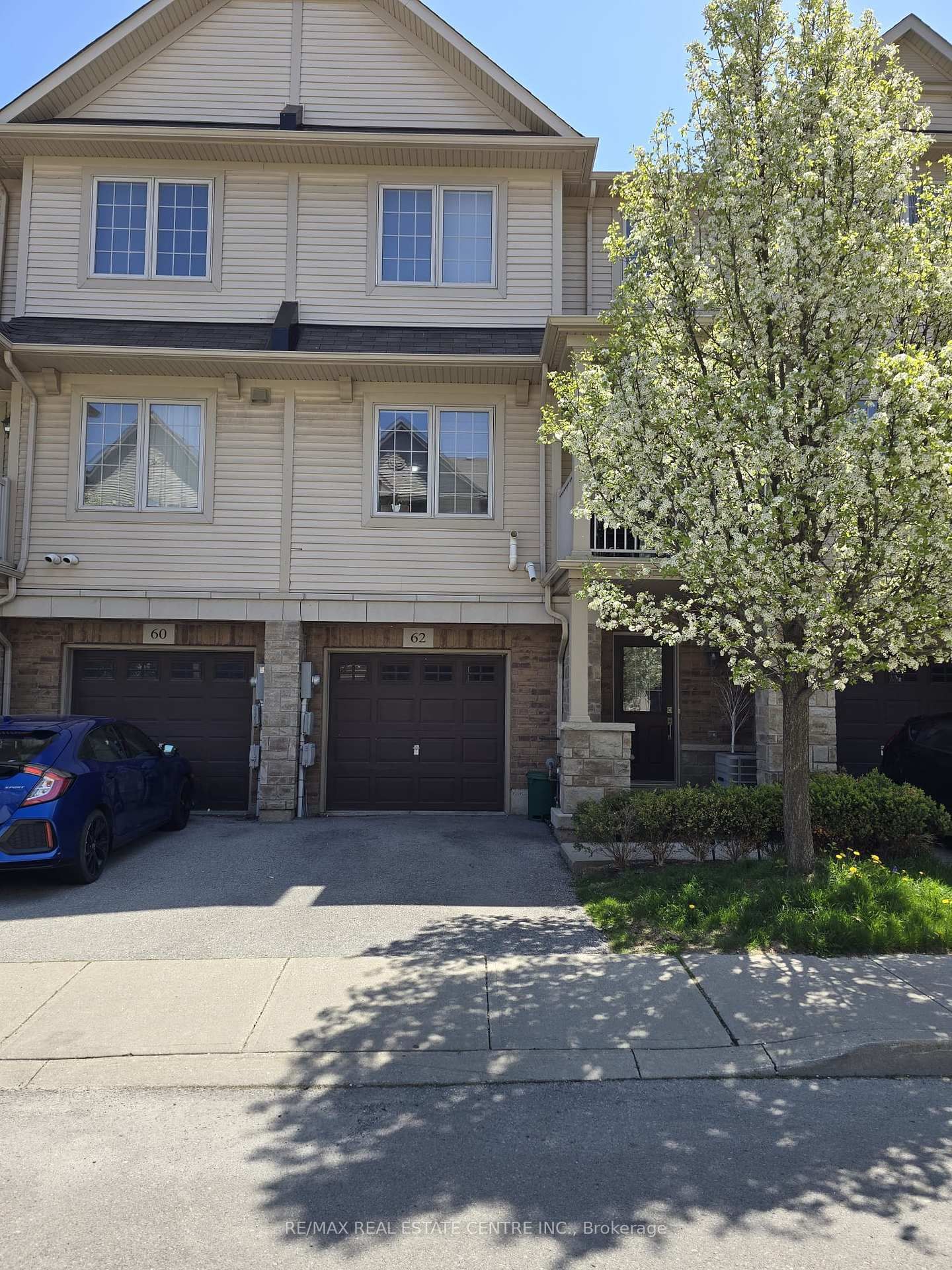 Townhouse for sale at 62-541 WINSTON Road, Grimsby, Grimsby Beach, L3M 0C5 - MLS: X12156285