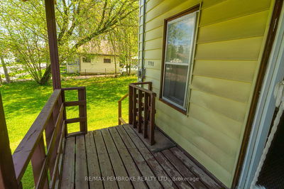 1110 Bronx St, Pembroke - Pembroke image-0-2