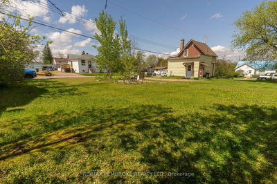 1110 Bronx St, Pembroke - Pembroke image-0-4