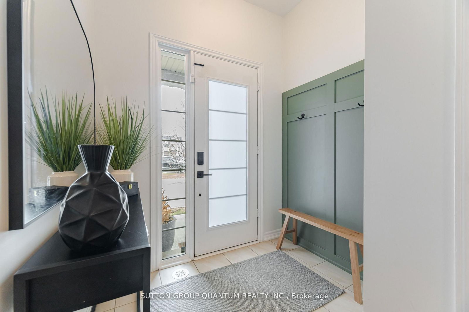 Townhouse for sale at 110 Borers Creek Circle, Hamilton, Waterdown, L8B 1W3 - MLS: X12156468