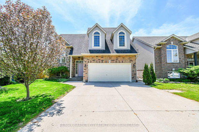 6 Briarwood Drive