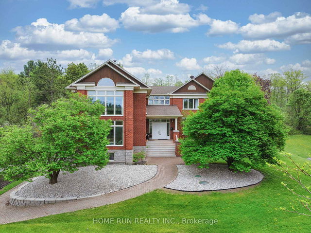 112 Lochcarron Crescent