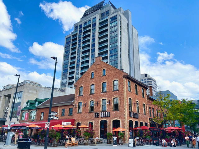 803 - 90 George Street