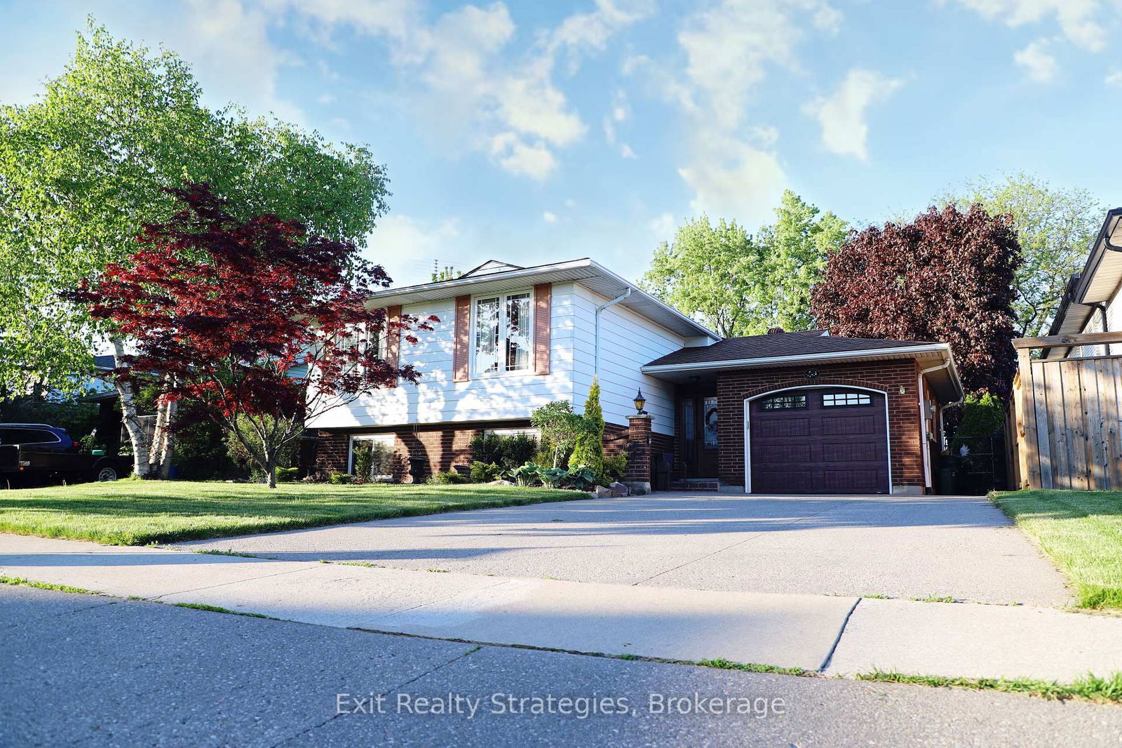 Detached House for sale at 35 Mcdonagh Crescent, Thorold, Confederation Heights, L2V 4G3 - MLS: X12156592