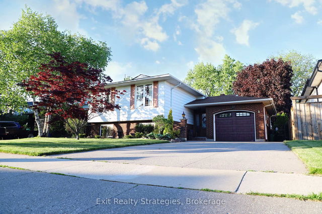 35 Mcdonagh Crescent