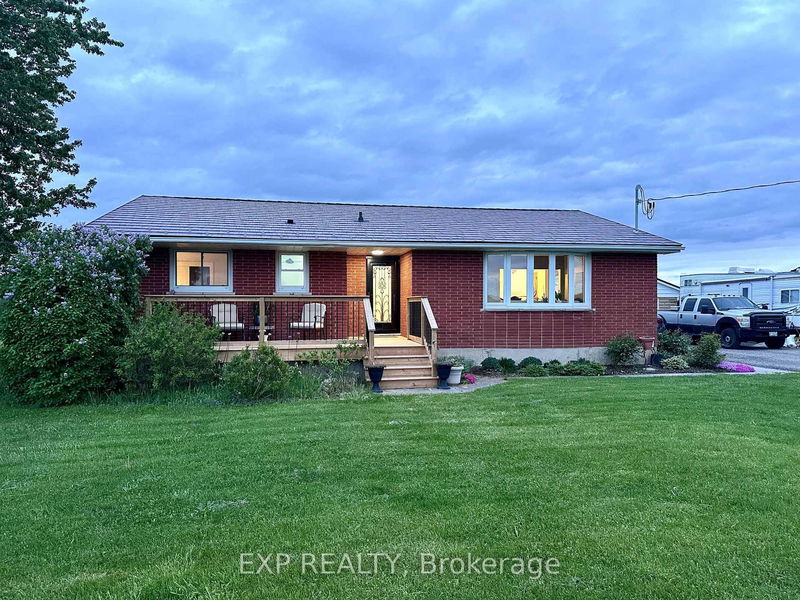 9235 Hickory Dr, Strathroy-Caradoc - Rural Strathroy Caradoc image-0-0