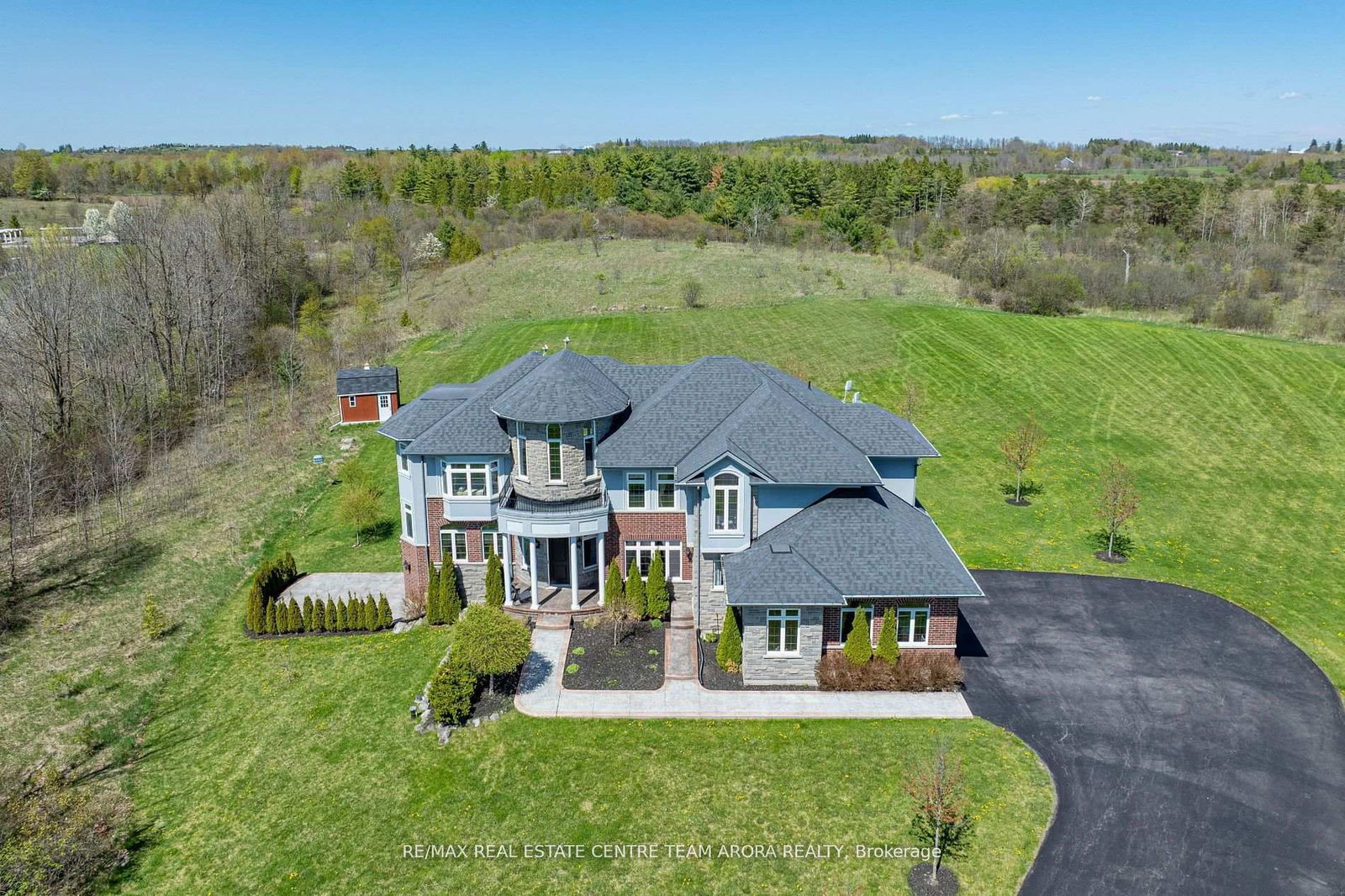 Detached House for sale at 100 Chesswood Trail, Hamilton, Rural Flamborough, L8N 2Z7 - MLS: X12156899