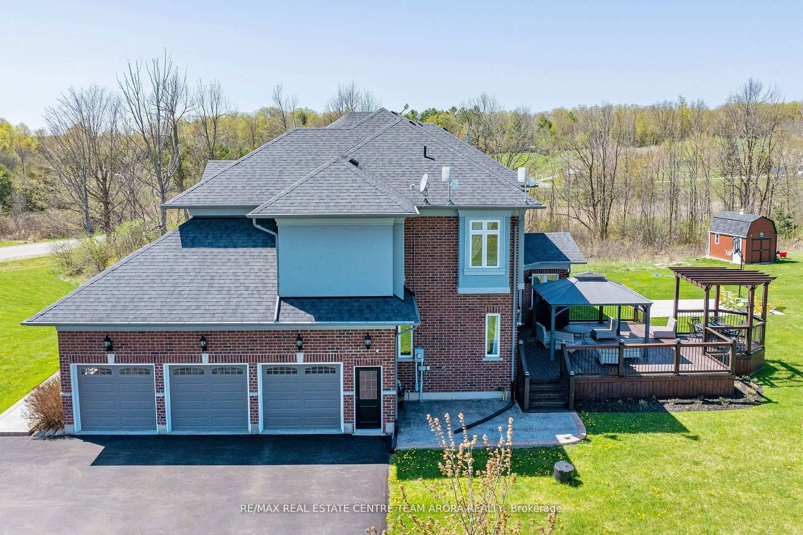 Detached House for sale at 100 Chesswood Trail, Hamilton, Rural Flamborough, L8N 2Z7 - MLS: X12156899