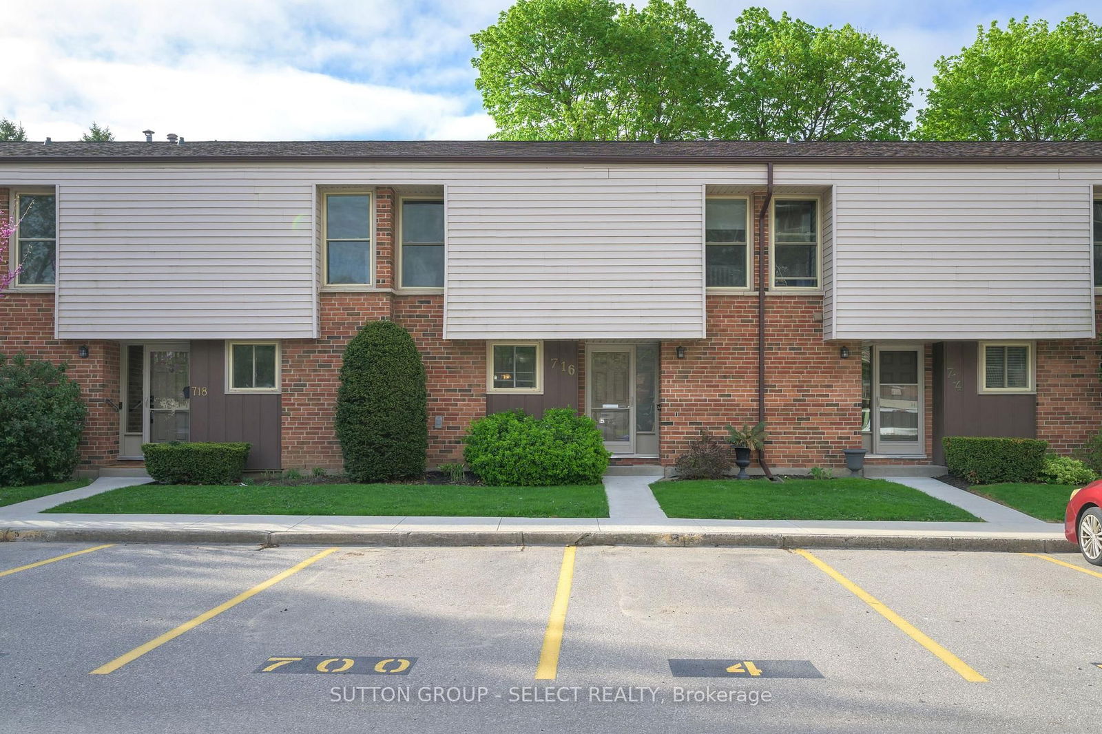 Townhouse for sale at 716 Fanshawe Park Road, London North, North C, N5X 2B9 - MLS: X12156902