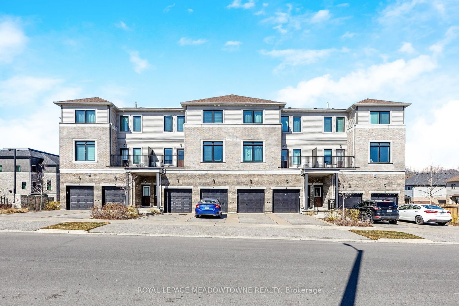 Townhouse for sale at 7-107 Westra Drive, Guelph, Willow West/Sugarbush/West Acres, N1K 0A5 - MLS: X12156913