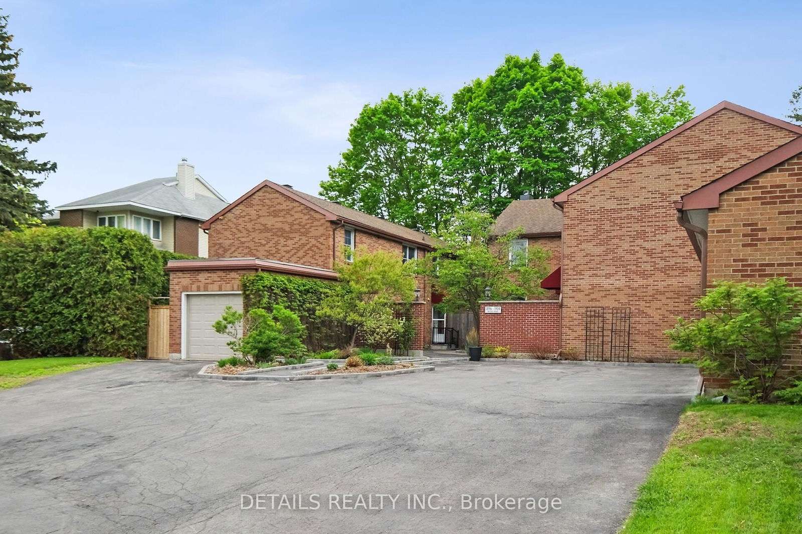 Townhouse for sale at 1904 Russell Road, Ottawa, Elmvale Acres, K1G 1L6 - MLS: X12157059
