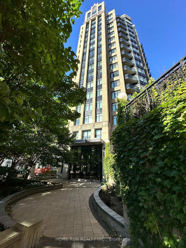 714 - 235 Kent Street