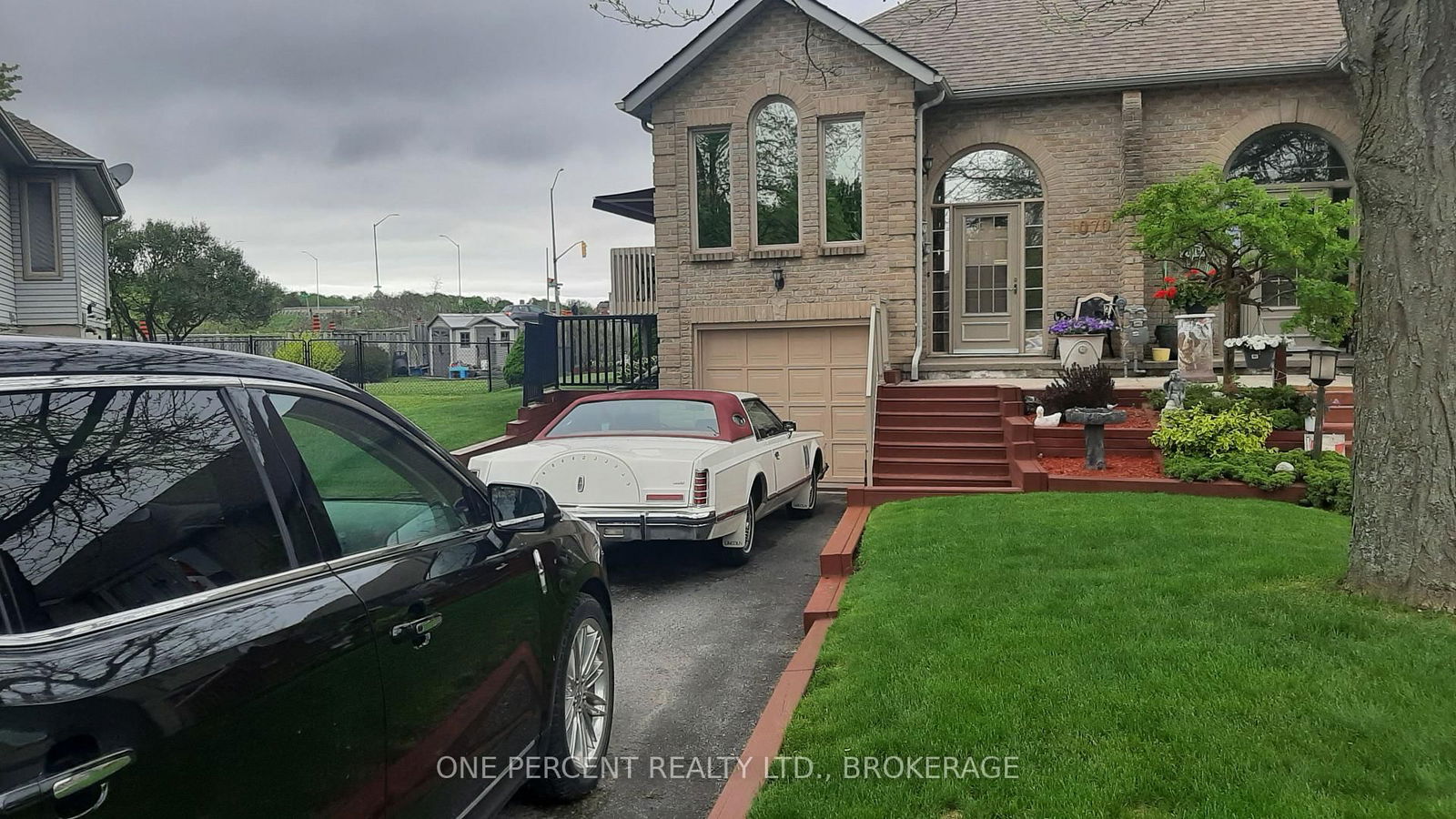 Townhouse for sale at 1070 Featherstone Court, Kingston, City SouthWest, K7M 8R4 - MLS: X12157130