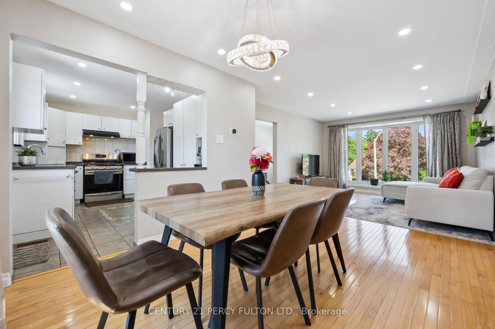 Listing Image 9