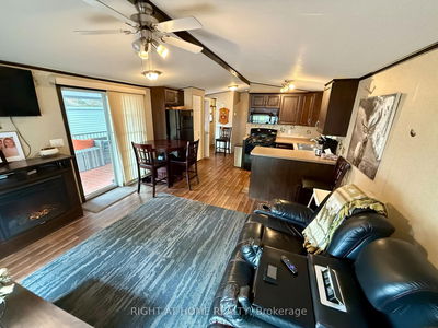 Unit 63 — 1082 Shamrock Marina Rd, Gravenhurst - Morrison image-0-1