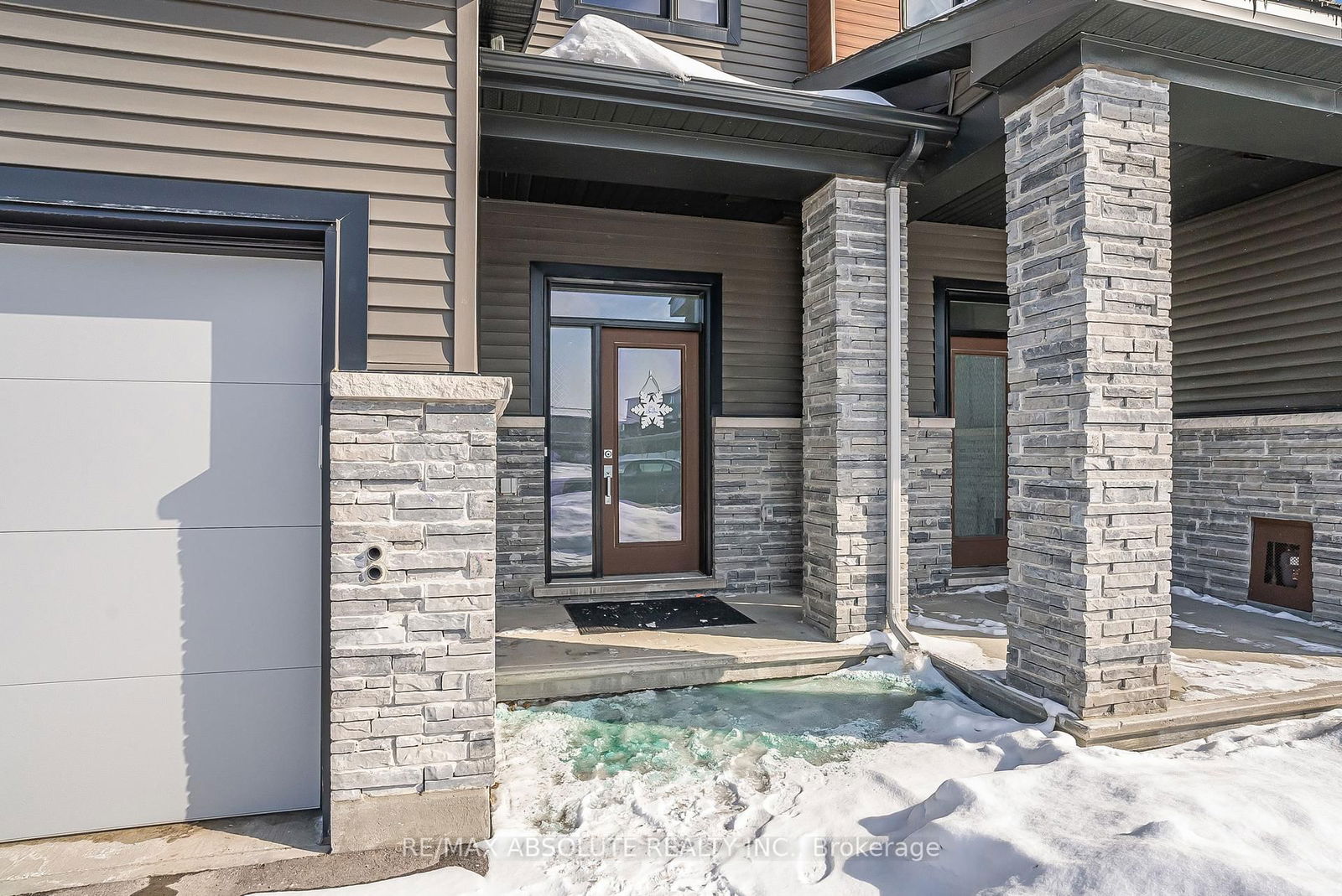 Townhouse for sale at 657 Hamsa Street, Ottawa, Barrhaven - Heritage Park, K2J 6Z7 - MLS: X12157446