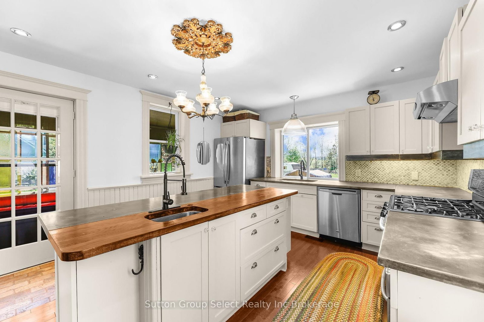 Listing Image 7