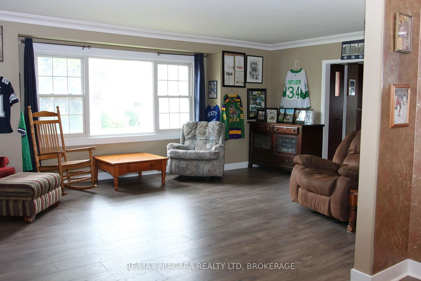 Detached House for sale at 21 Highland Avenue, Fort Erie, Central, L2A 2X6 - MLS: X12157518