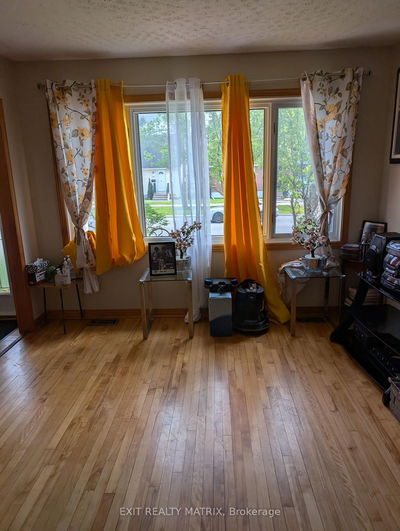 393 Donald St, Ottawa - Overbrook/Castle Heights image-0-4