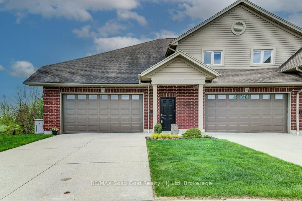 Townhouse for sale at 4-51 Snow Goose Crescent, Woolwich, N3B 3M4 - MLS: X12157829