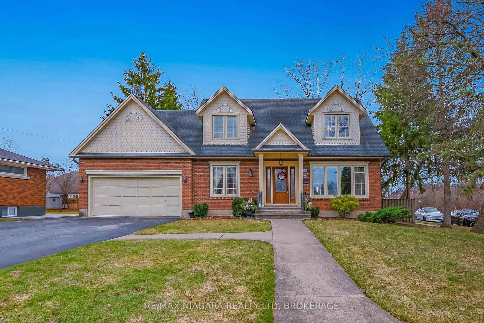 Detached House for sale at 7909 Sarah Street, Niagara Falls, Chippawa, L2G 6T6 - MLS: X12157830