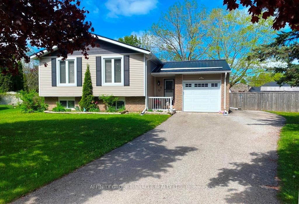 Detached House for sale at 52 Elaine Drive, Kawartha Lakes, Lindsay, K9V 4X8 - MLS: X12158027