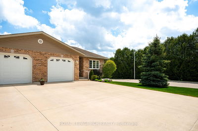 Unit C6 — 401 Birmingham St, Wellington North - Mount Forest image-0-1