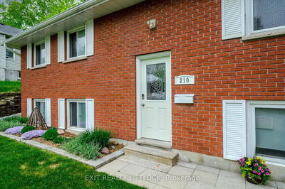 210 Antrim St, Peterborough Central - 3 North image-0-4