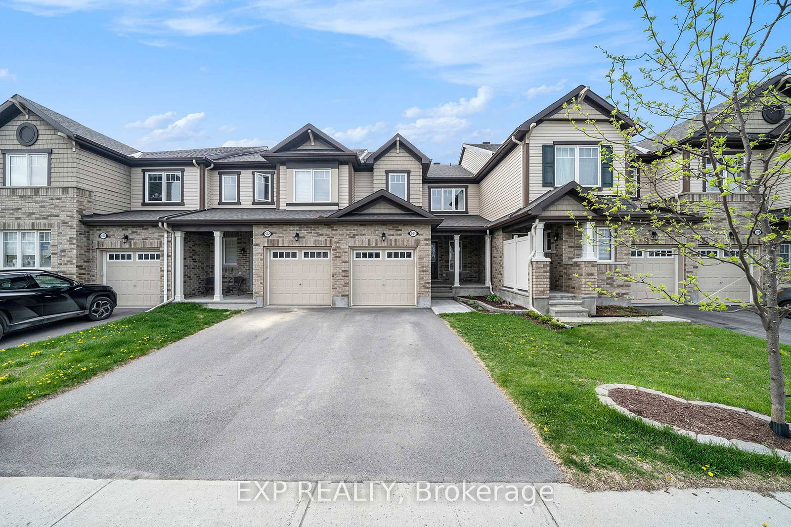 Townhouse for sale at 504 ENSATINA Crescent, Ottawa, Barrhaven - Half Moon Bay, K2J 6H4 - MLS: X12158484