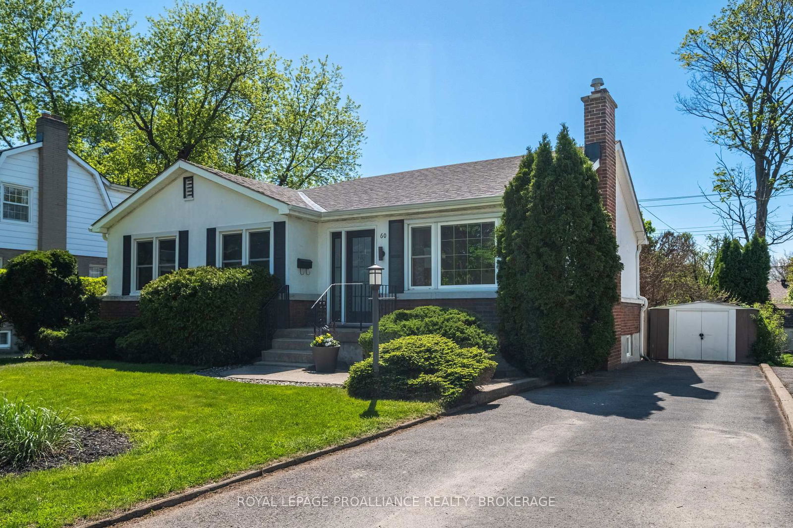 Detached House for sale at 60 Westmoreland Road, Kingston, West of Sir John A. Blvd, K7M 1J5 - MLS: X12158559