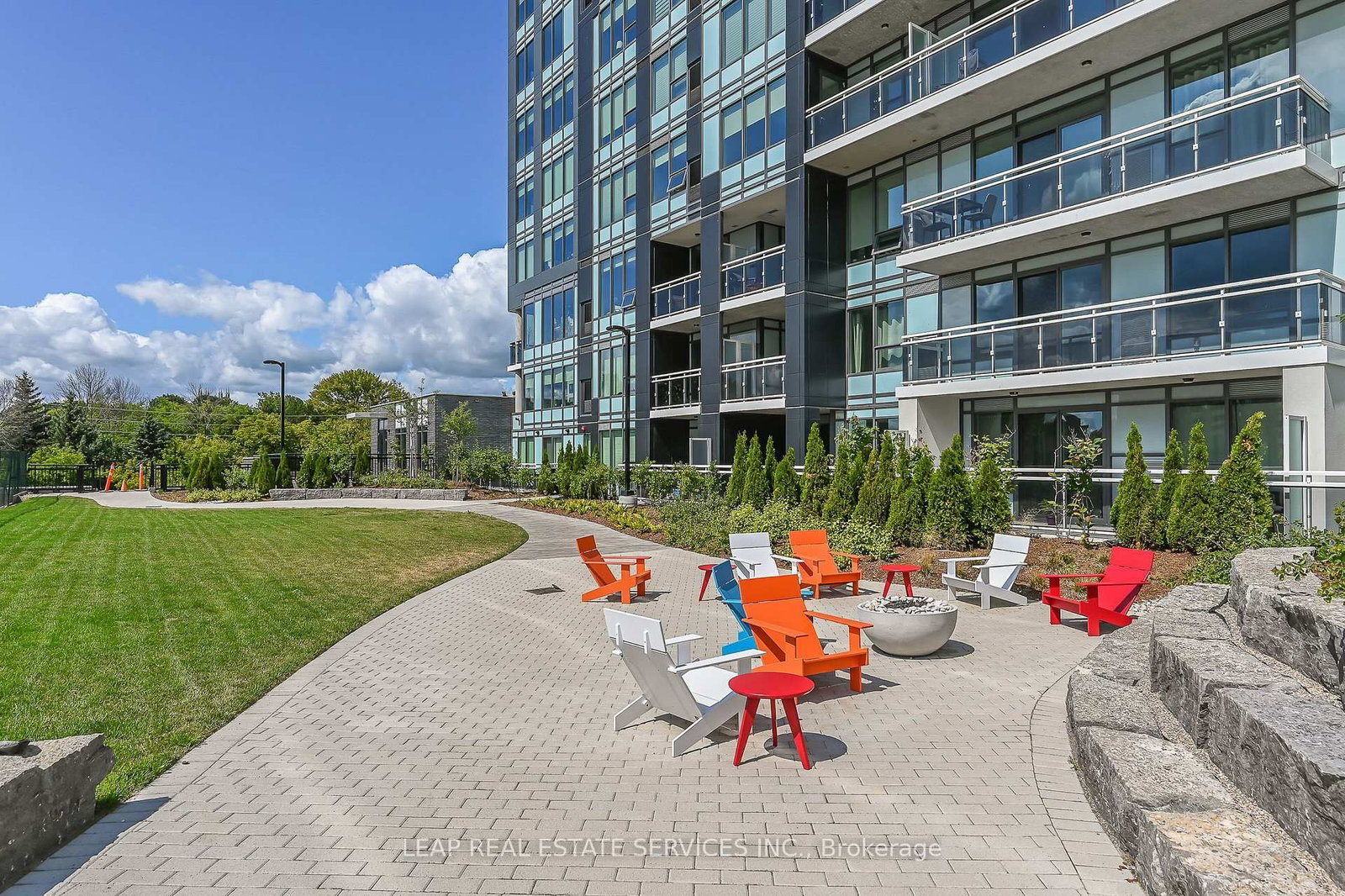 53 Arthur Street S, Unit 302 - Photo 17