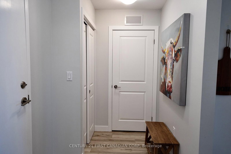 403 - 100 The Promenade, Central Elgin, N5L 0B7 | Image 2