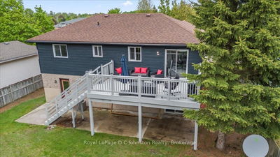 812 Bradford St, Saugeen Shores - Saugeen Shores image-0-3