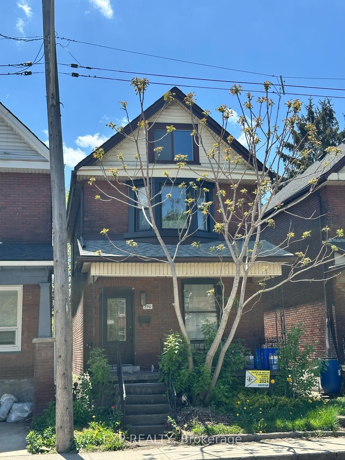 Detached House for sale at 750 Cannon Street, Hamilton, Stripley, L8L 2G9 - MLS: X12158861