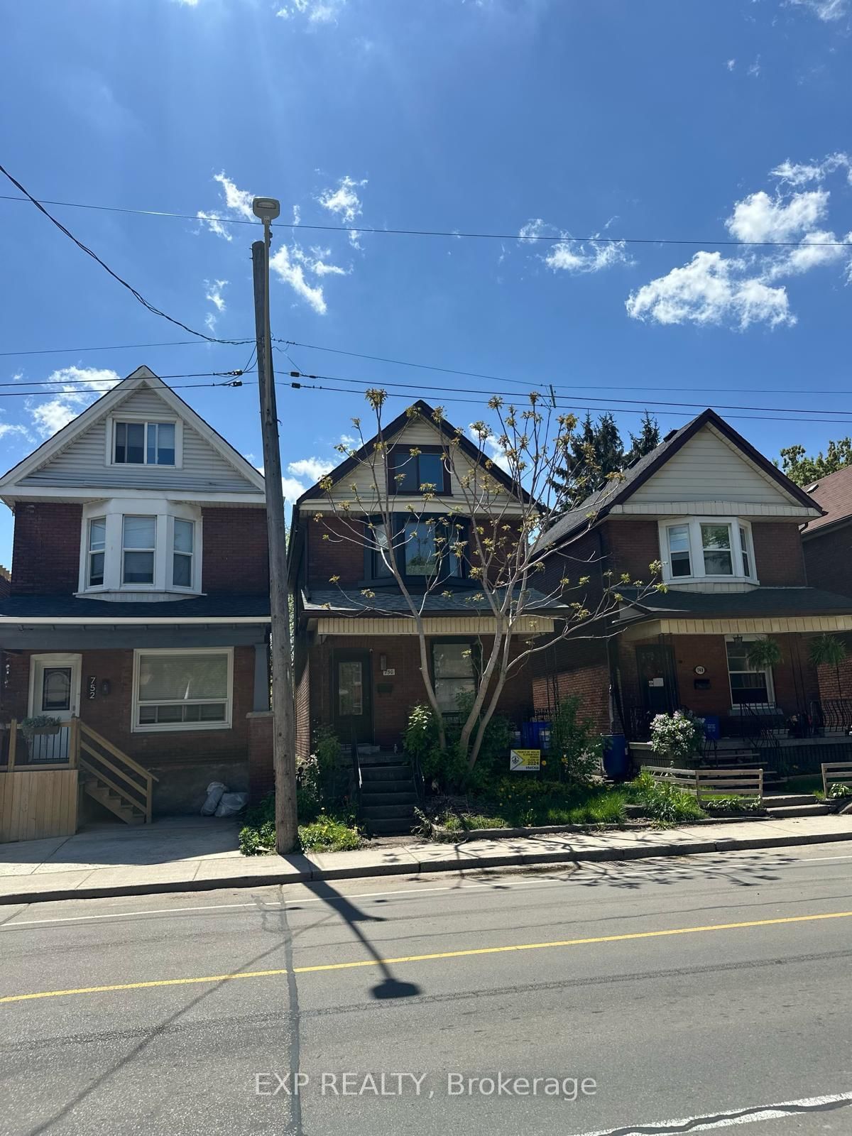 Detached House for sale at 750 Cannon Street, Hamilton, Stripley, L8L 2G9 - MLS: X12158861