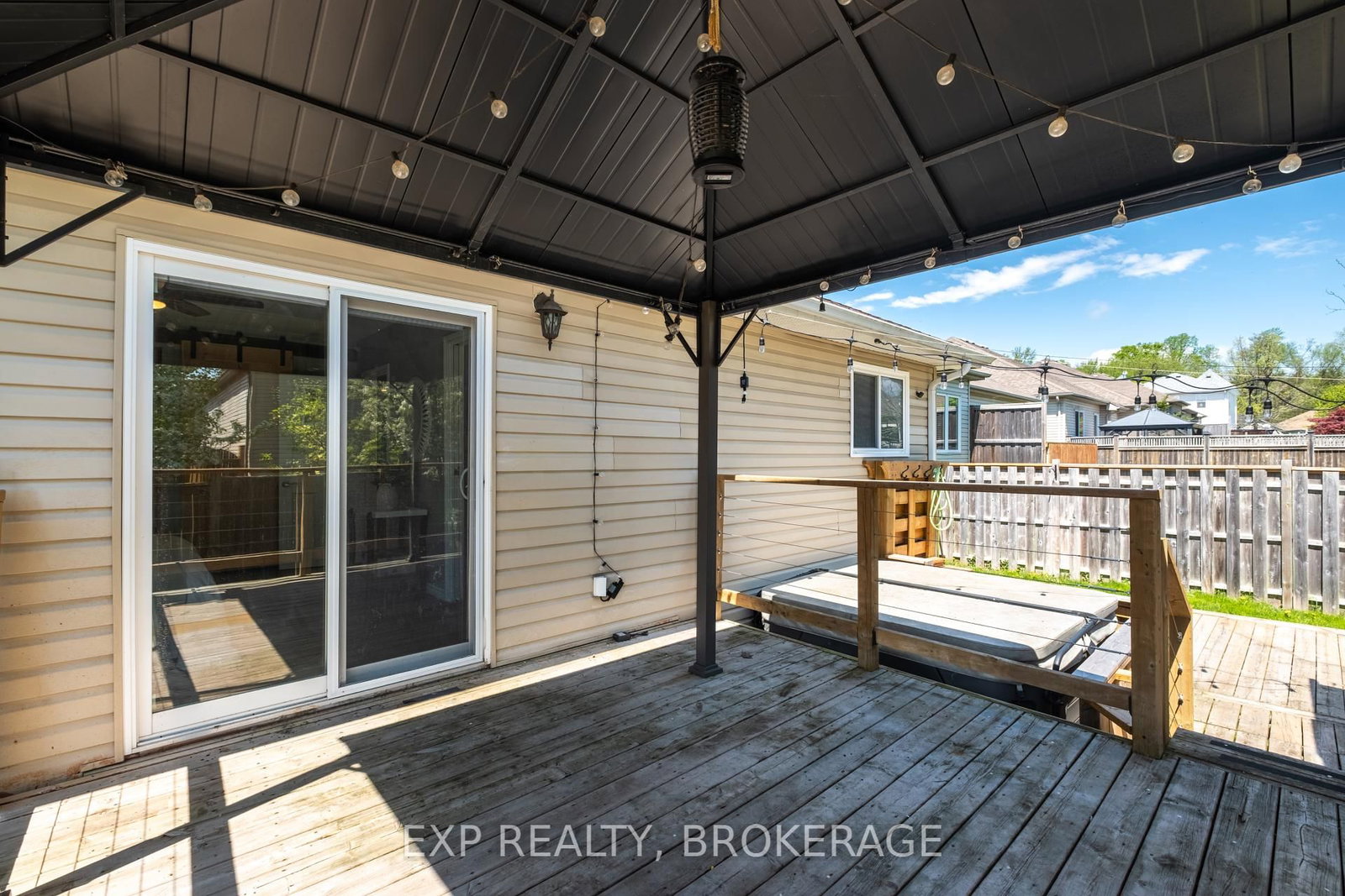 Listing Image 7