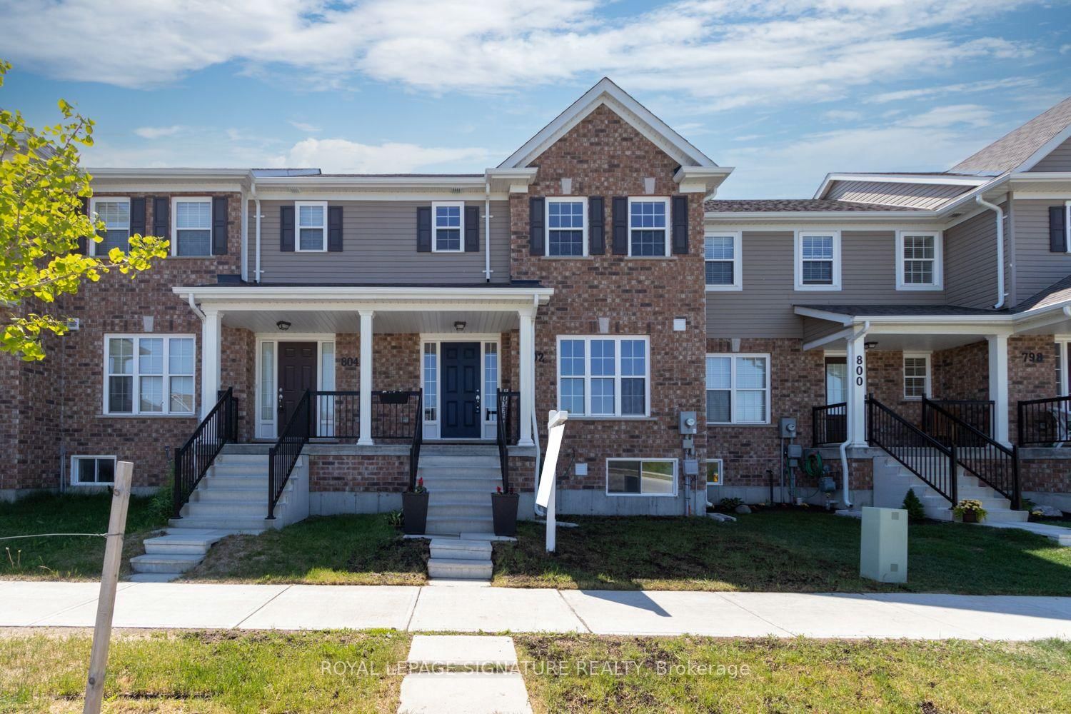 Townhouse for sale at 802 Broadway Boulevard, Peterborough North, 1 North, K9H 0H7 - MLS: X12158993