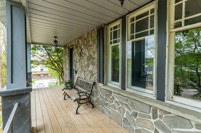 690 Mountain St, Dysart et al -  image-0-2