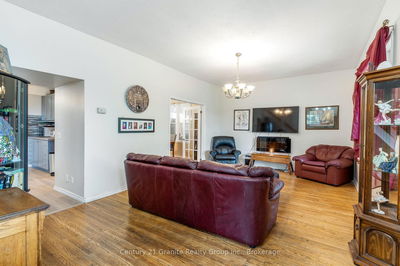 690 Mountain St, Dysart et al -  image-0-4